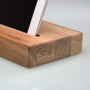 Halter für iPad in Eiche natur – wood and i